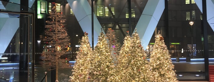 30 St Mary Axe is one of Oksana'nın Beğendiği Mekanlar.