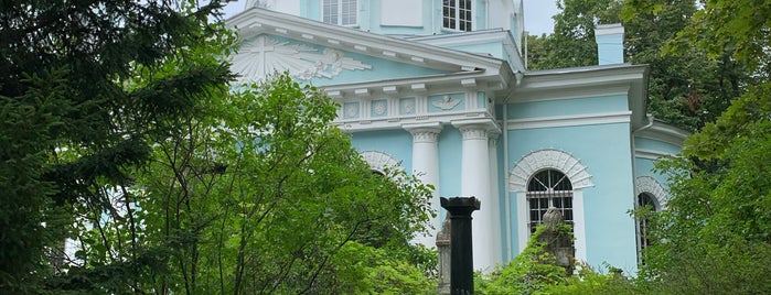 Chapel of the Blessed Xenia of St. Petersburg is one of สถานที่ที่ Oksana ถูกใจ.