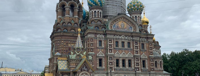 Church of the Savior on the Spilled Blood is one of Locais curtidos por Oksana.