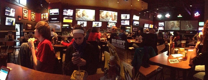 Buffalo Wild Wings is one of Lieux qui ont plu à Seth.