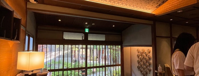 Salon De KANBAYASHI is one of Orte, die leon师傅 gefallen.