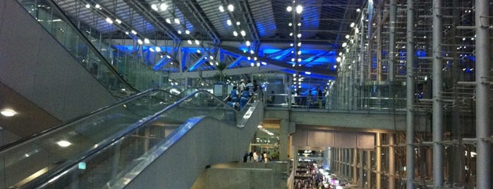 Aéroport Suvarnabhumi (BKK) is one of Airports I have visited.