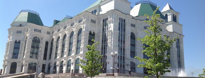 Астраханский государственный театр оперы и балета is one of Достопримечательности.