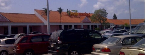 Harbour Bay Shopping Plaza is one of Lugares guardados de Kimmie.