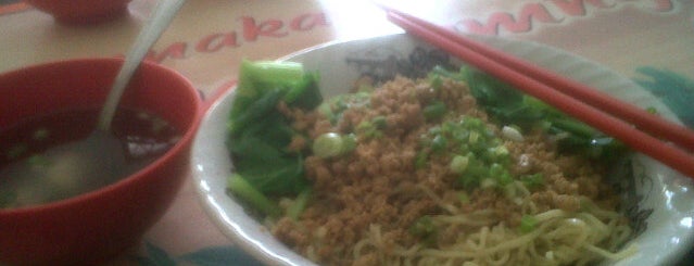 Mie Ayam Teddy is one of naw yeah.