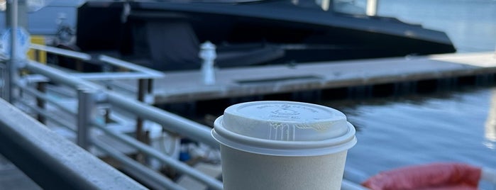 Blue Bottle Coffee is one of لوس انجلوس.