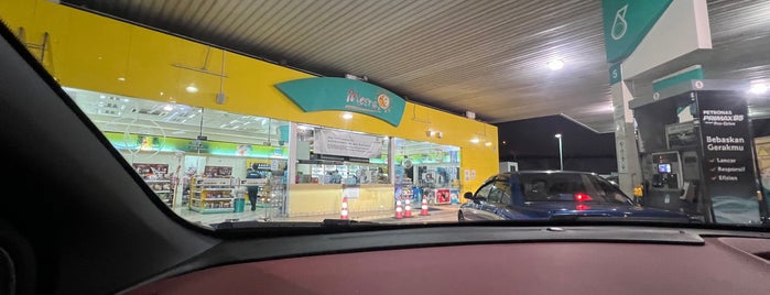 Petronas is one of Must-visit Gas Stations or Garages in Seremban.