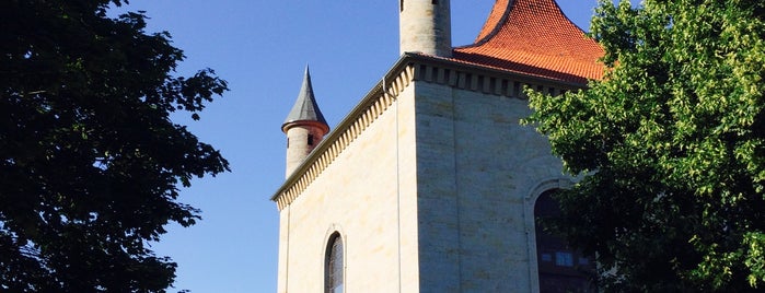 Schloss Derneburg is one of สถานที่ที่บันทึกไว้ของ Michael.