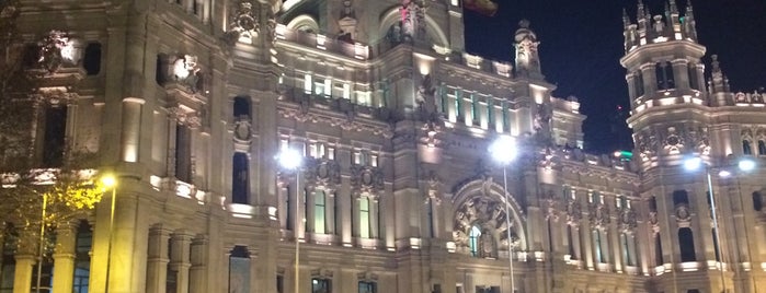 Palacio de Cibeles is one of Madrid cultural.
