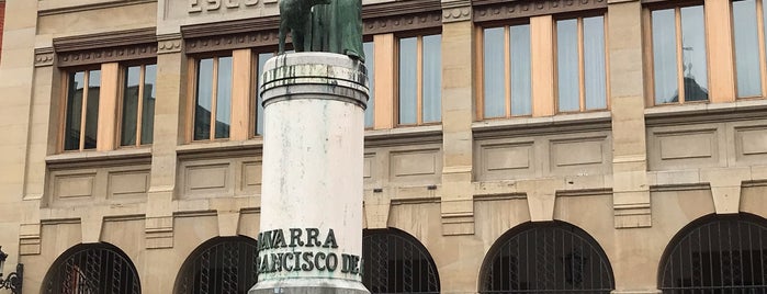 Plaza San Francisco is one of Tempat yang Disukai Томуся.