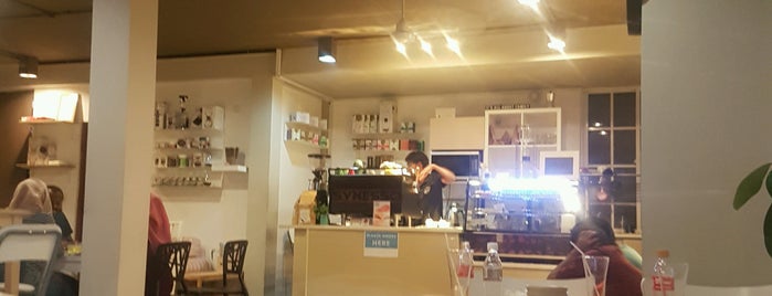 Family Room Cafe' is one of Thomas 님이 좋아한 장소.