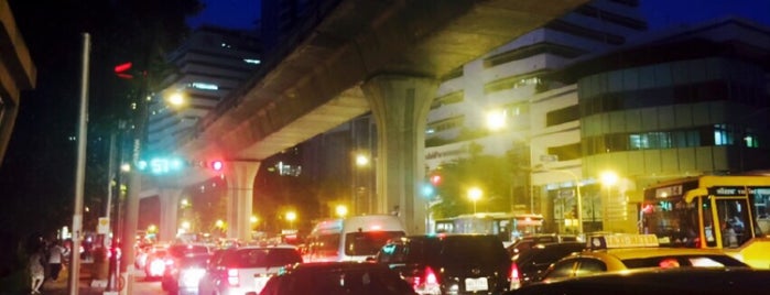 ถนนราชดำริ is one of Traffic-Thailand.