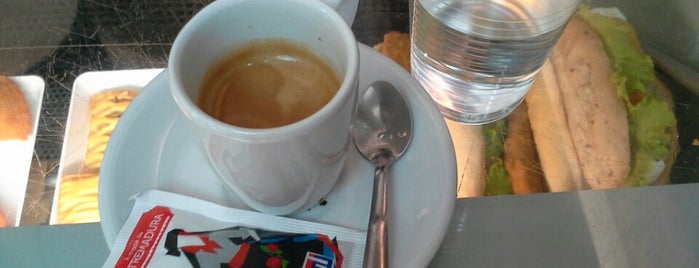 Stop Caffe is one of Locais Recomendados PARTICIPA.