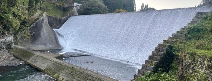 Hakusui Dam is one of 大分麦焼酎　二階堂　ＣＭロケ地.