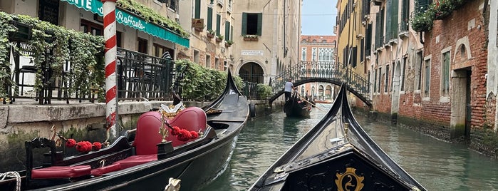 Gondola is one of Madeline’s Liked Places.
