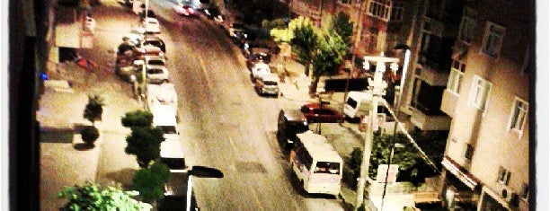 Aşık Veysel Caddesi is one of Gül'un Kaydettiği Mekanlar.