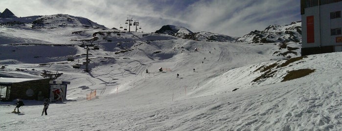 Gipfelwelt 3000 is one of Zell am See-Kaprun Ski Resort.