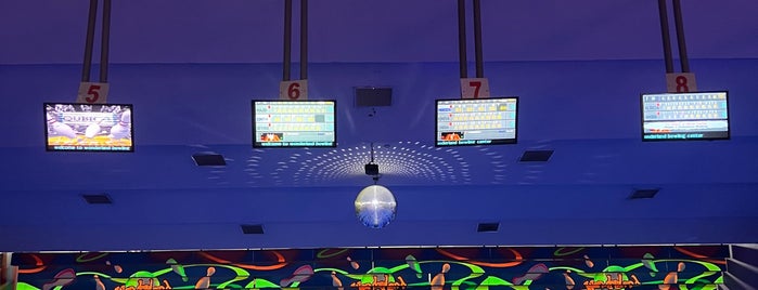 Wond‌erland Bowling Center | بولینگ سرزمین عجایب is one of Take Friends.