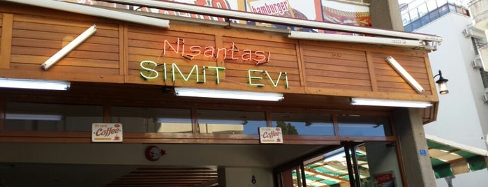 Nişantaşı Çay Ve Simit Evi is one of Locais salvos de Berkant.