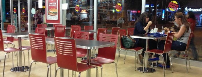 Burger King is one of Tempat yang Disukai Remzi.