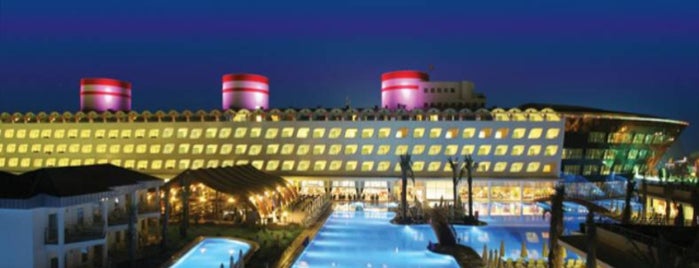 Queen Elizabeth Elite Suite Hotel is one of Tempat yang Disukai Önder.