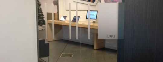 Apple Marketing Iberia, S.A. is one of Empresas.