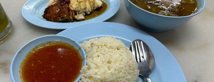 Sin Nam Huat Roasted Chicken & Duck Rice (新南發燒臘雞鴨飯) is one of Kuliner Penang.