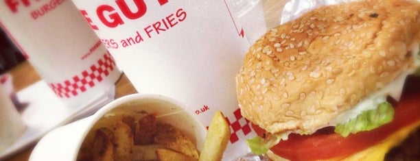 Five Guys is one of Lieux qui ont plu à Jade.