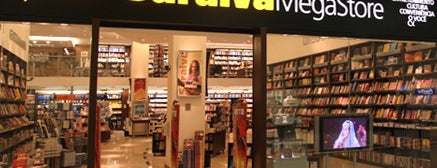 Saraiva MegaStore is one of Favoritos.