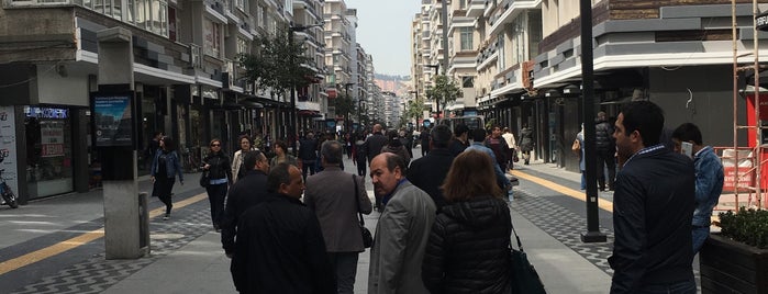 İstiklal Caddesi is one of Samsun.