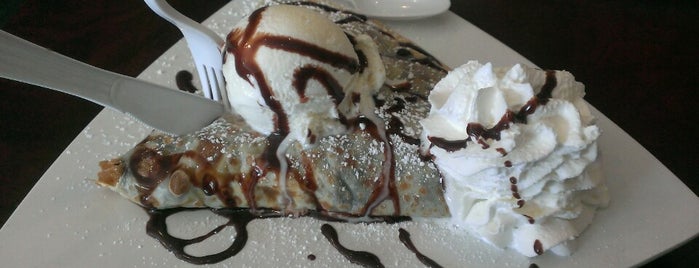 Crazy Crepe Café is one of Caitlinさんのお気に入りスポット.