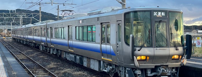 Kii-Tonda Station is one of 紀勢本線.