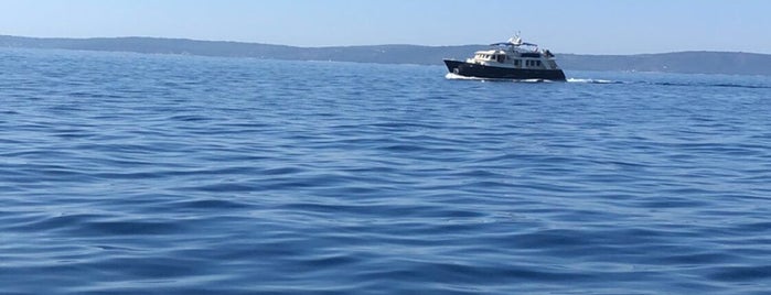 Trajekt Split-Rogač (Šolta) is one of Croatian Sailing Experience.