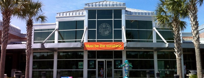 Florida Welcome Center (I-75) is one of Tempat yang Disukai Chelsea.