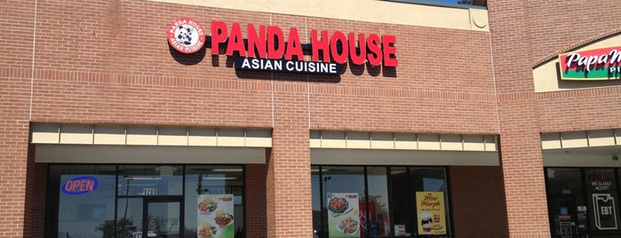 Panda House Asian Cuisine is one of Locais salvos de Lauren.