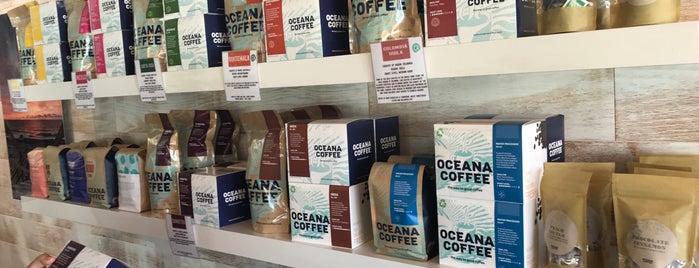 Oceana Coffee Lounge is one of Lugares favoritos de Brent.