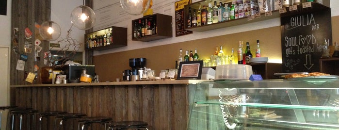 Café Bar Giulia is one of achtQuark Lunch Location.