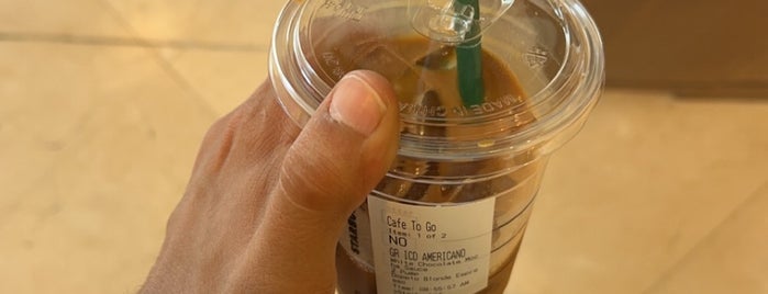 Starbucks is one of Amal 님이 좋아한 장소.