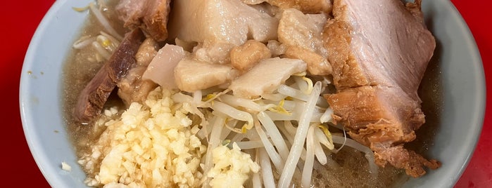 ラーメン二郎 新宿歌舞伎町店 is one of たべたらーめんそのに.