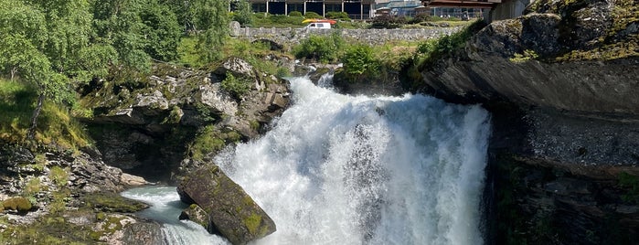 Storfossen is one of Daveさんのお気に入りスポット.