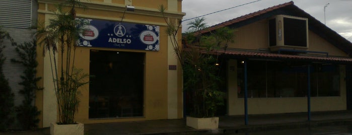 Adelso Buffet is one of Lugares.