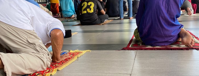 Surau An-Nur BPK is one of Masjid Dan Surau.