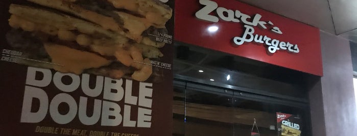 Zark's Burgers is one of Tempat yang Disukai Cristina.