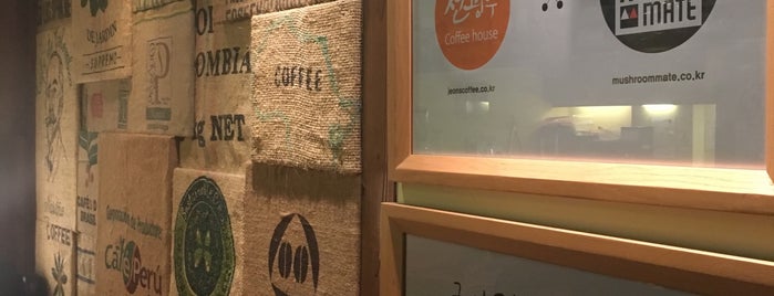 전광수 Coffee house is one of Seoul - Ehwa and Hongdae.