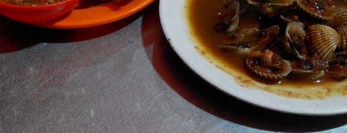 Seafood Central Rasa is one of Surakarta.