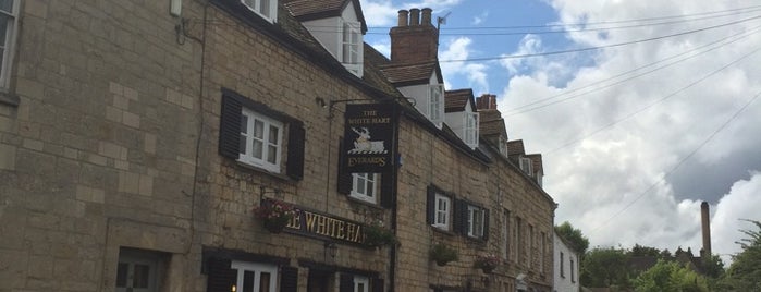 The White Hart is one of Lugares favoritos de Carl.