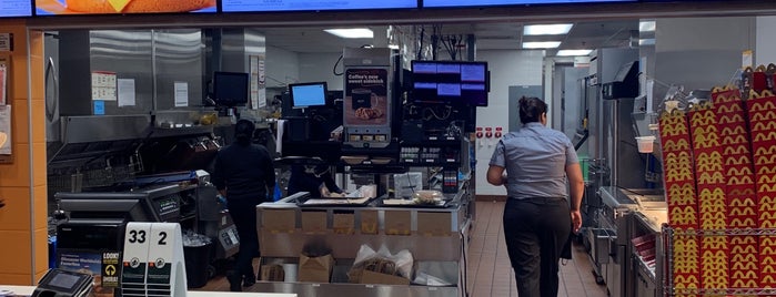 McDonald's is one of The 7 Best Places for Oatmeal in Newark.