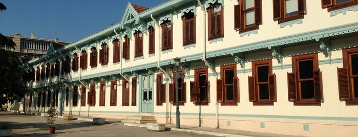 Yıldız Sarayı is one of İstanbul Müzeleri Tam Listesi.