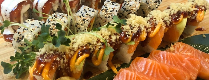 W Sushi & Fusion Bar is one of Bg all 2015.