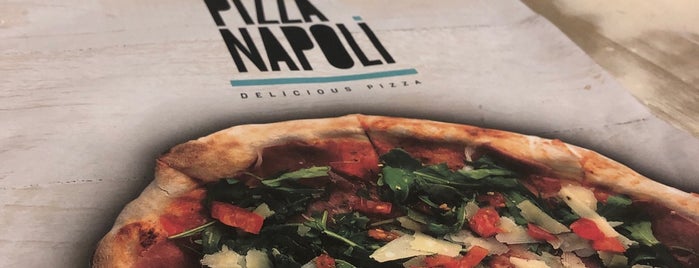 Pizza Napoli is one of Sitios en los que cenar cerca Alcobendas.